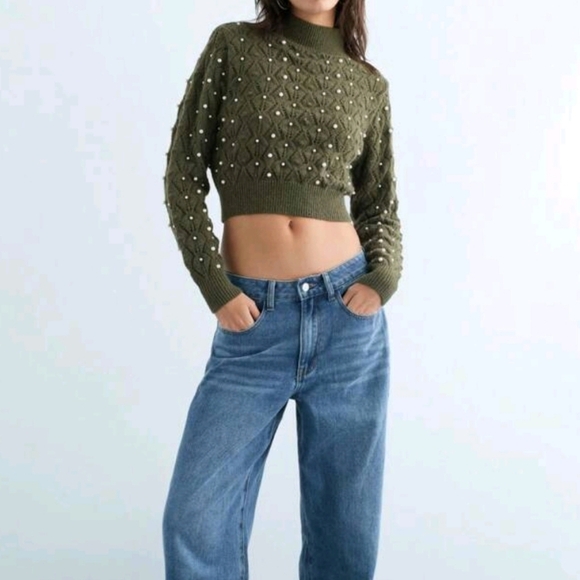 Floral Red Sandals for Women - Picture 2 of 5